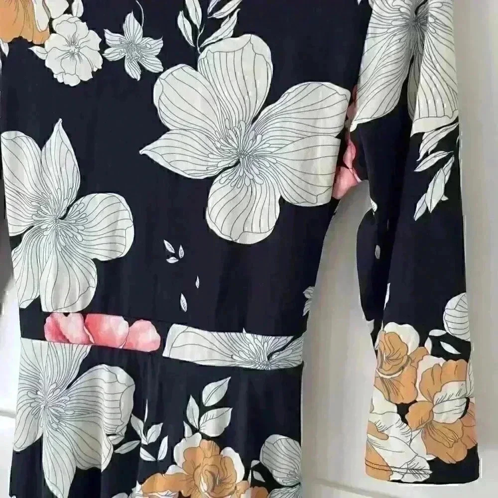Vintage Style Navy Floral Dress - Picture 10 of 12